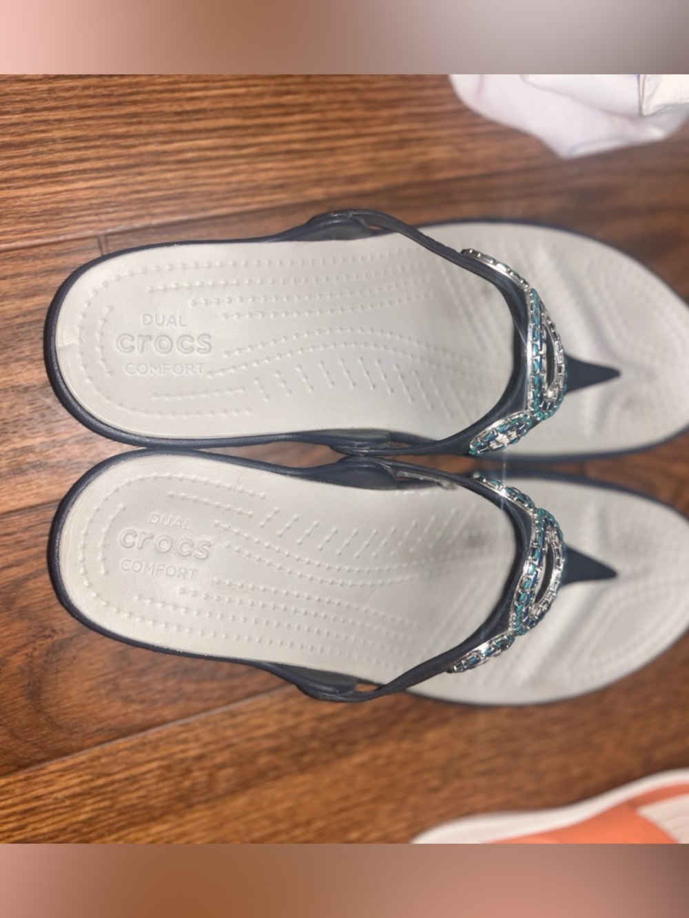 Crocs Women's Sanrah Diamante Wedge Flip sandals size 11